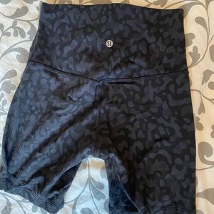 Lululemon Align Shorts 6” in Formation Camo Size 4